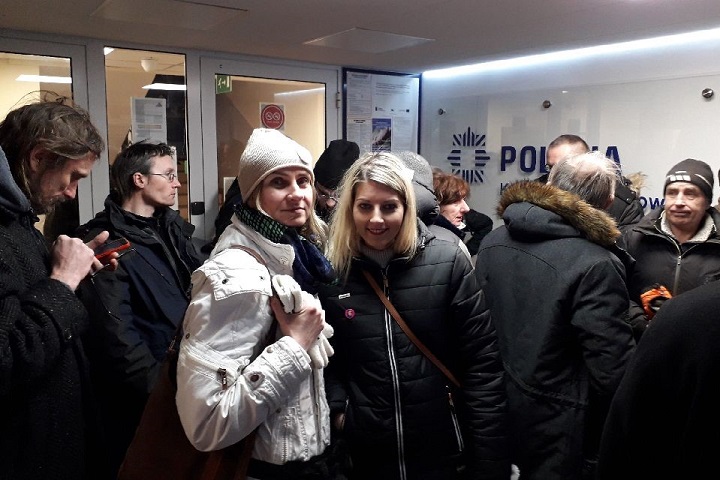 Obywatele RP zatrzymani na komendzie policji w Hajnówce