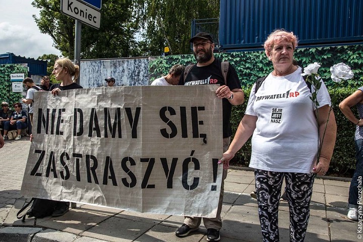 Obywatele RP przed Sejmem, 18 lipca 2018 r.