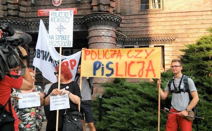 Nie dla upolityczniania policji - pikieta we Wrocławiu
