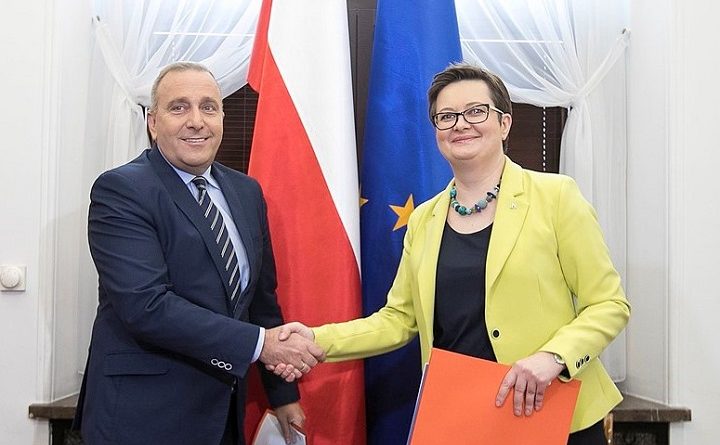 Grzegorz Schetyna i Katarzyna Lubnauer po podpisaniu porozumienia o wspólnych listach do sejmików w wyborach samorządowych